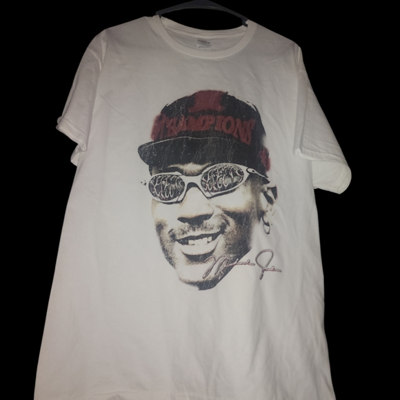 Other - White Graphic T-Shirt Michael Jordan Big Head Size L New